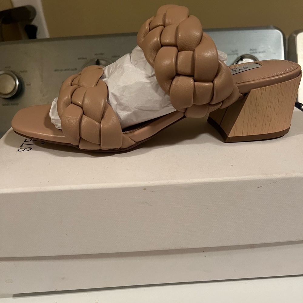 NIB Steven New York Tan Woven Leather Heels- size 7
